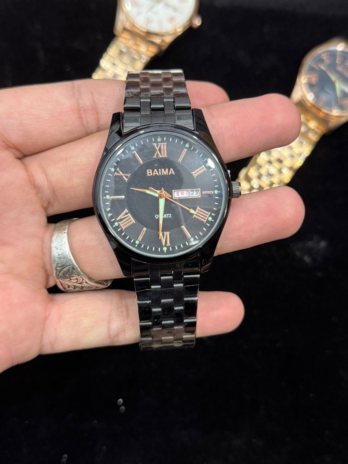 Baima Quartz Stainless Steel Wristwatch – Roman Numerals Day Date Display Elegant Silver White Dial Watch