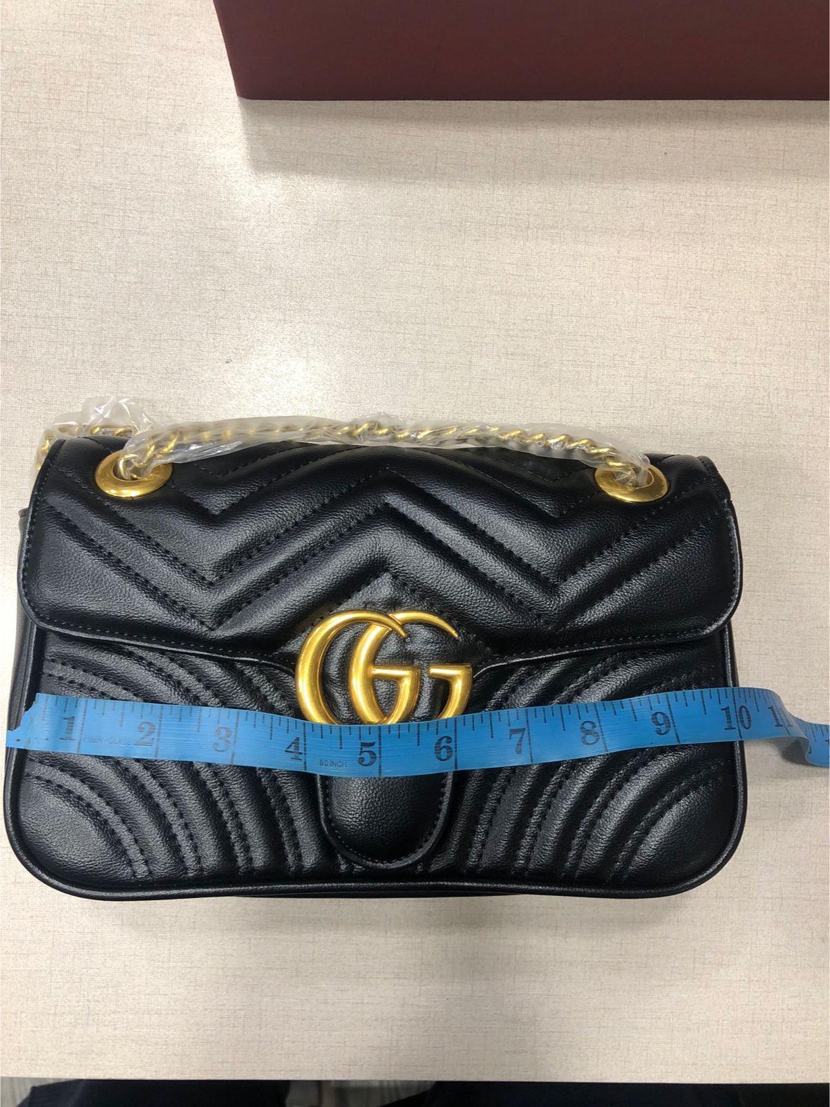 Luxury Matelassé Crossbody Bag for Women – Black Chevron Designer Shoulder Purse Elegant Chain Handbag 10×7 Inches