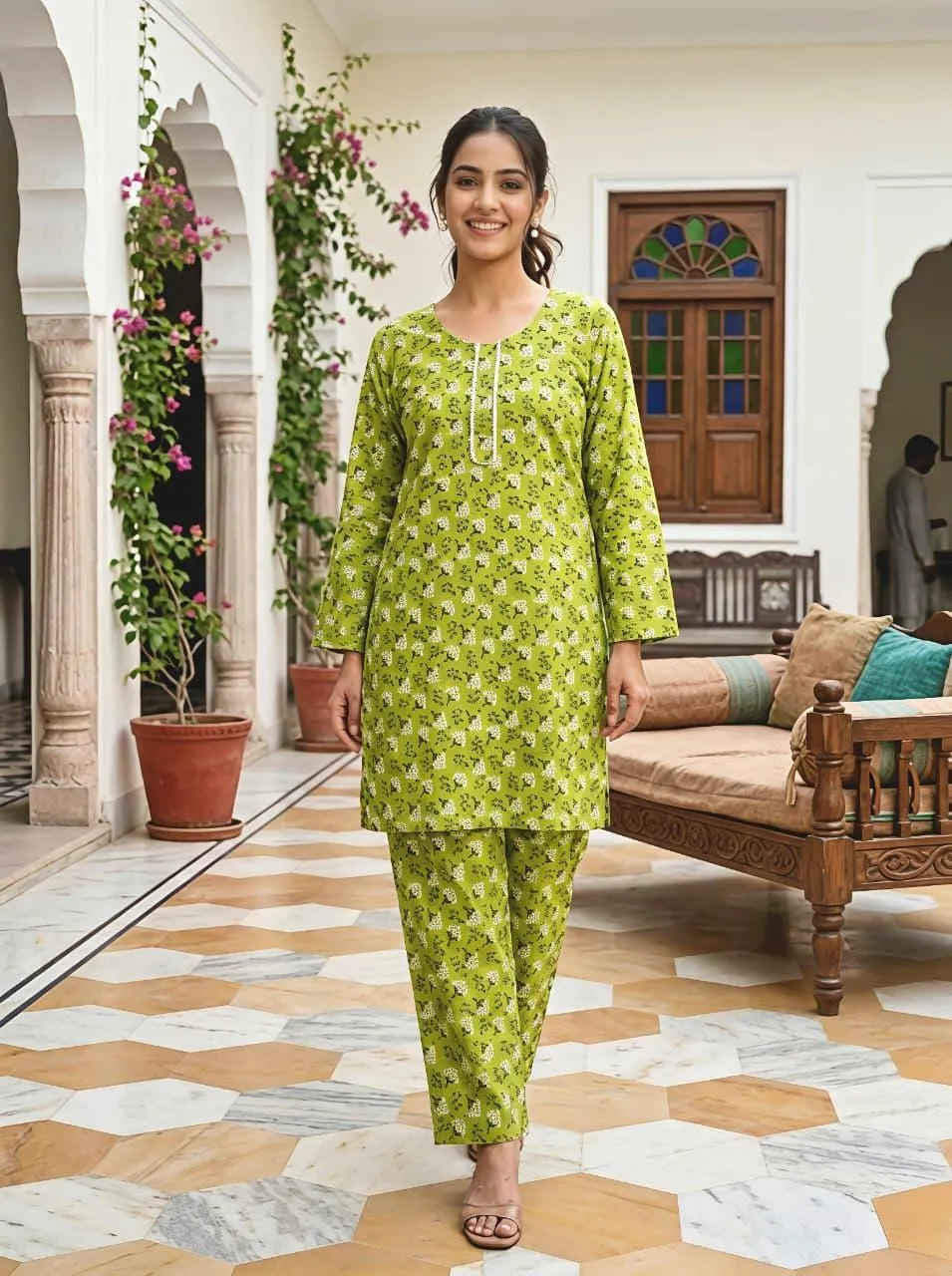 Cotton Lawn Kurta Trouser Set Green Digital Print Medium – Women 2 Piece Summer Dress